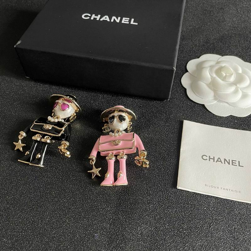 Chanel Brooch 04yxs113